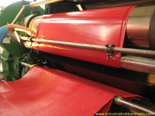 22Mpa Pink Red Gum Rubber Sheet / Para Rubber Sheet 35-40Shore A Hardness